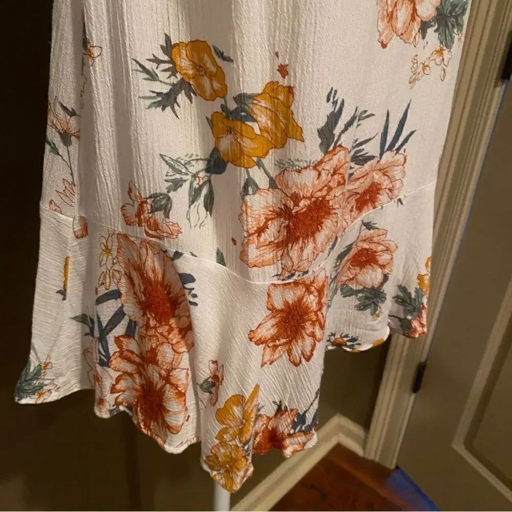 Altar’d State Sleeveless Shirt - Picture 5 of 11